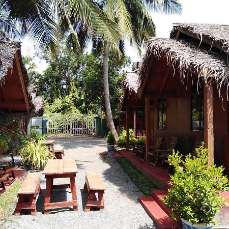 Blue Ocean Cabana Hotel Triquinimale Exterior foto